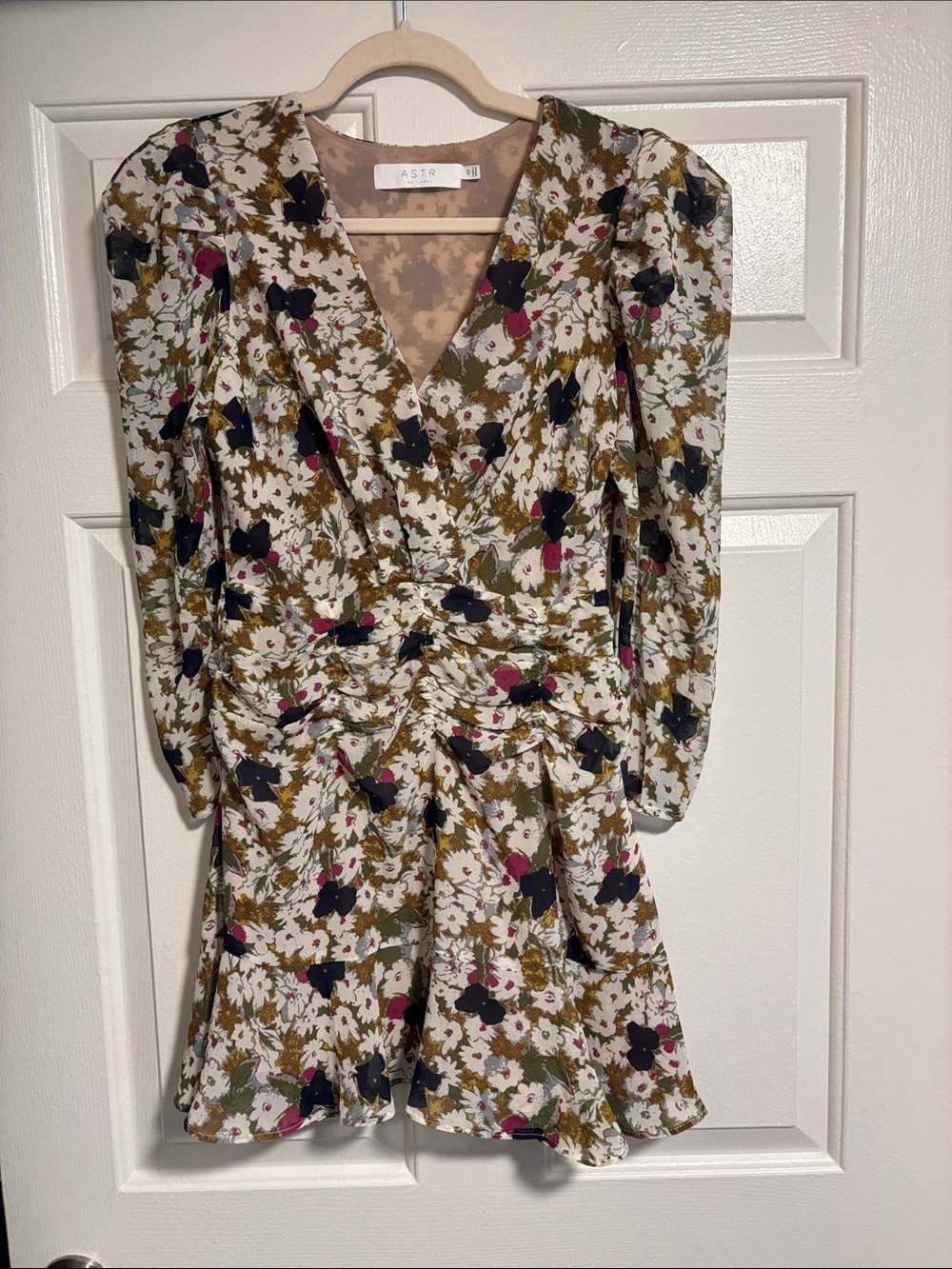 ASTR Olive/Gold Floral V-Neck Twist-Waist Mini Dress